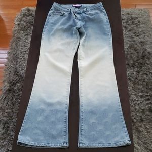 Bubblegum Bell Bottom Jeans Size 7/8